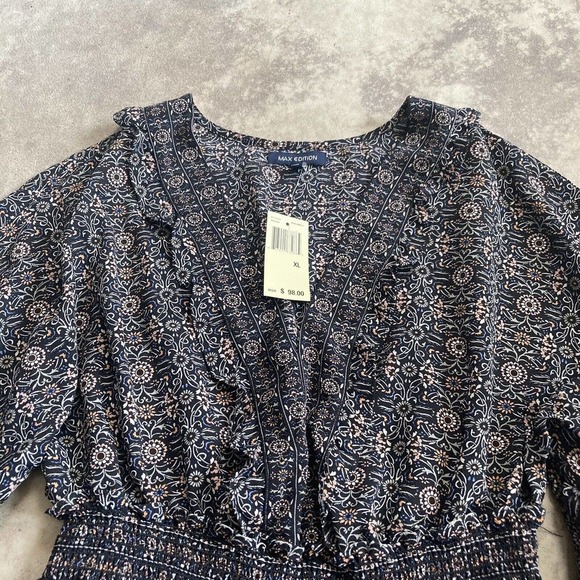 Max Edition Blouse Womens Size XL Blue Floral Puff Sleeve‎ V Neck Smocked Waist - Picture 2 of 12